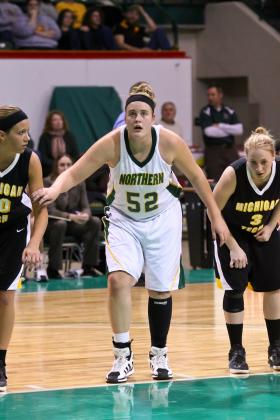 Freshman center Courtney Lemon