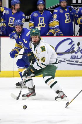 Junior forward Stephan Vigier.