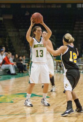Senior forward Hillary Bowling