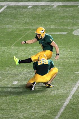 Rockne Belmonte had four field goals.